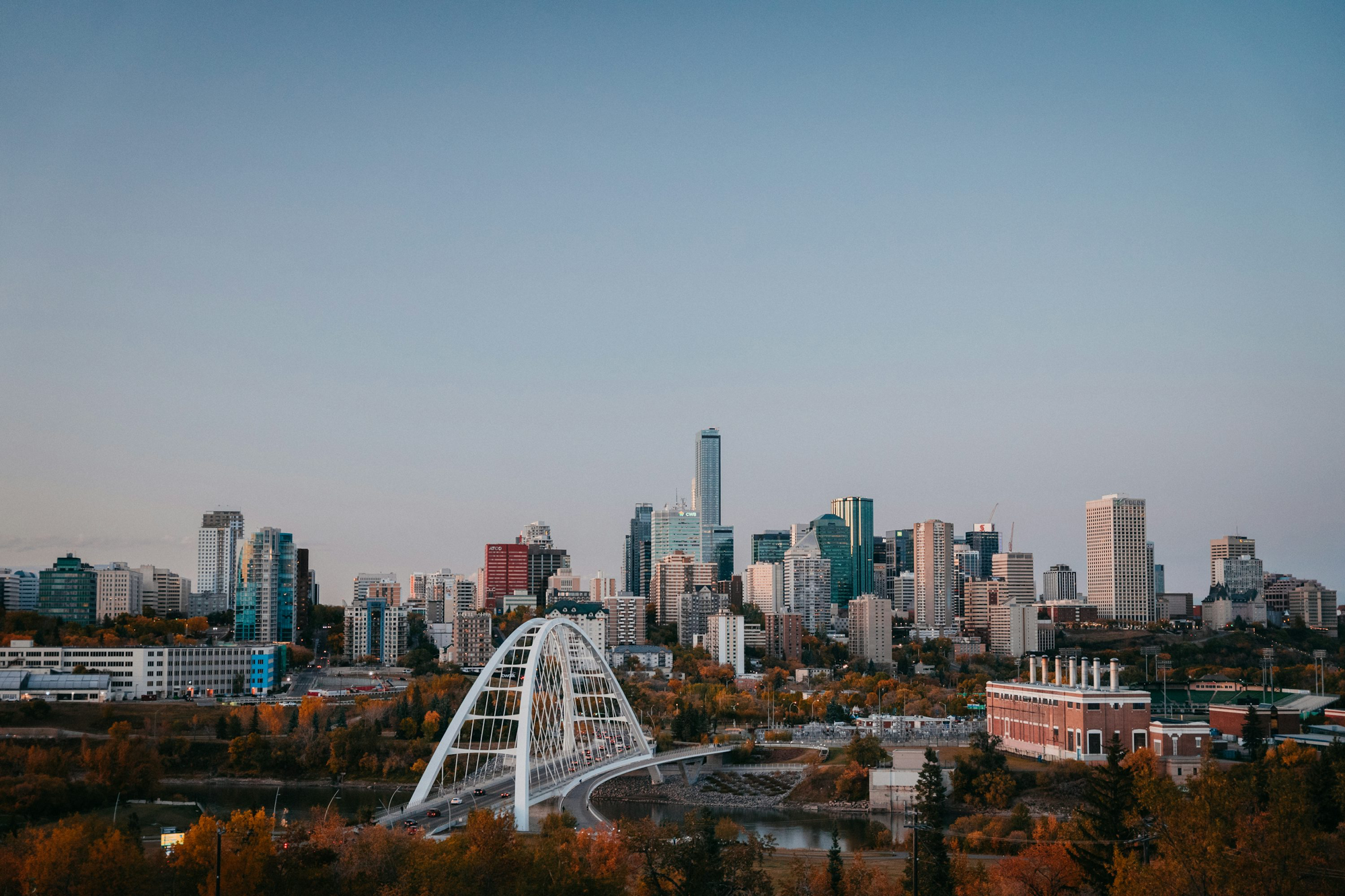 Where to Find a Date in Edmonton (Without Freezing Your Feelings Off ❄️😉)