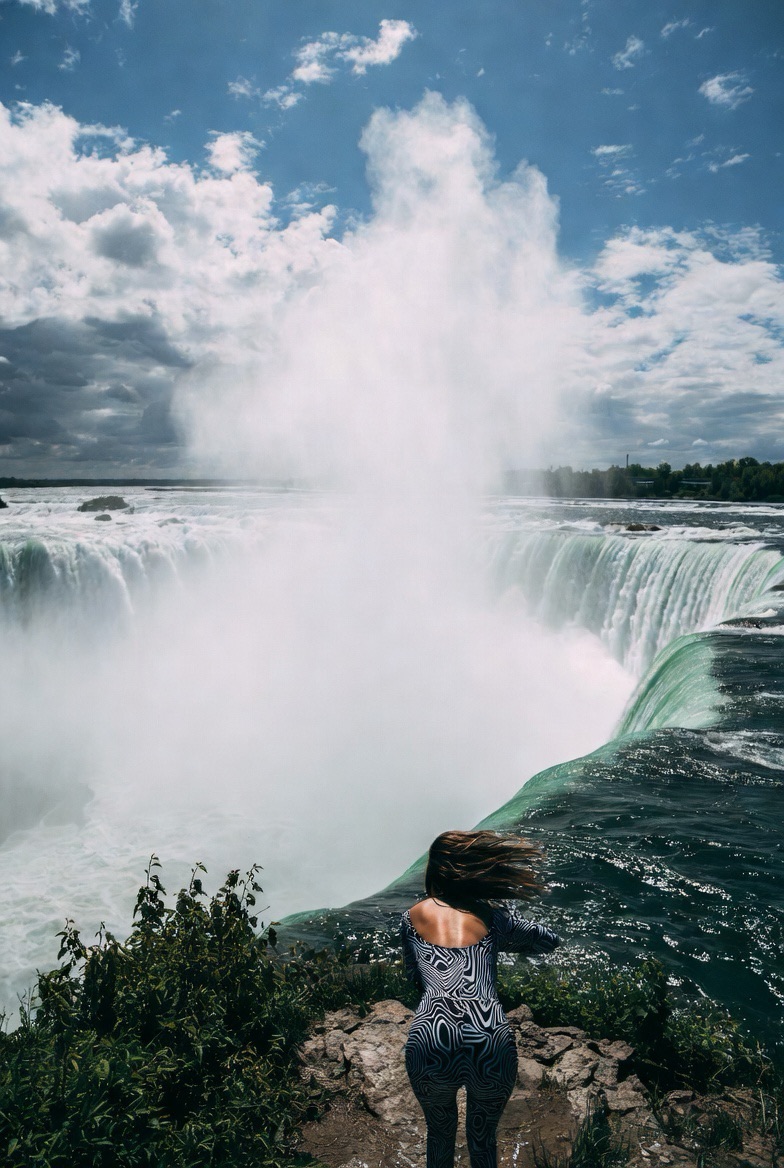 Where to Find a Date in Niagara Falls (Canada Side) š¦š·